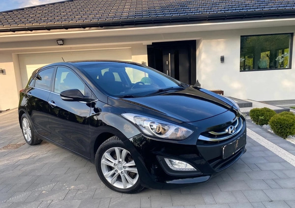 Hyundai I30 cena 33900 przebieg: 225000, rok produkcji 2012 z Pruszcz Gdański małe 254
